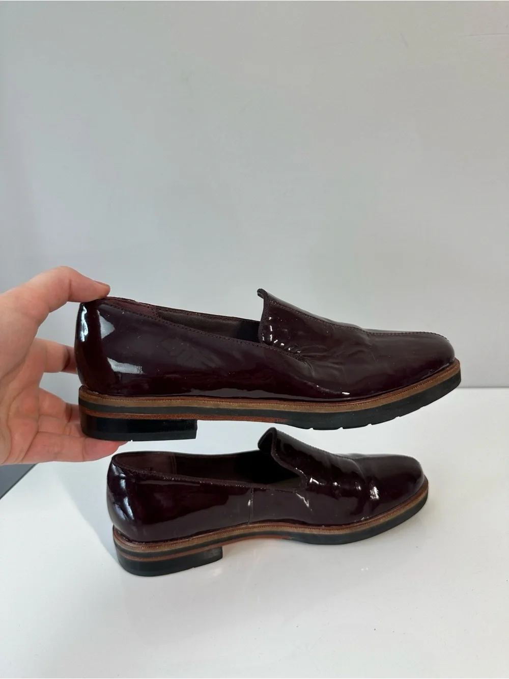 Clarks Frida Aubergine Patent Leather Loafers Size 6